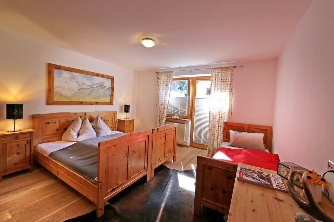 Alpen Appartements Hochmuth Mayrhofen Exteriör bild